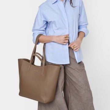 Perri Tote Bag in Mocha