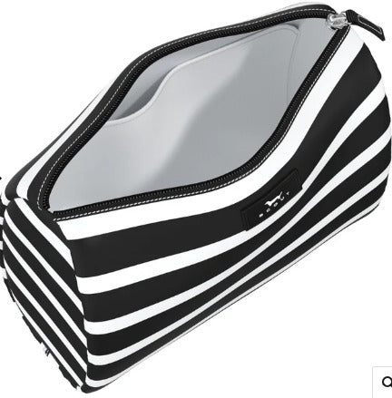 Fleetwood Black Packin' Heat Toiletry Bag