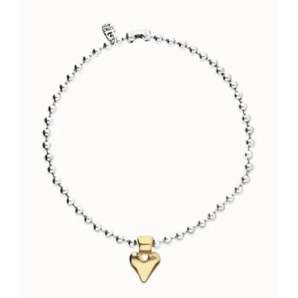 Beaded short necklace with heart detail