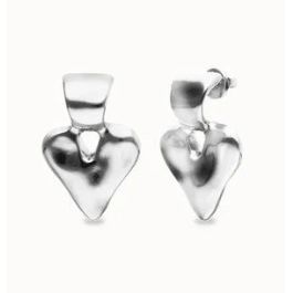 Small heart stud earrings