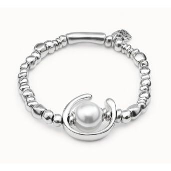 Beaded stretch bracelet with a pearl