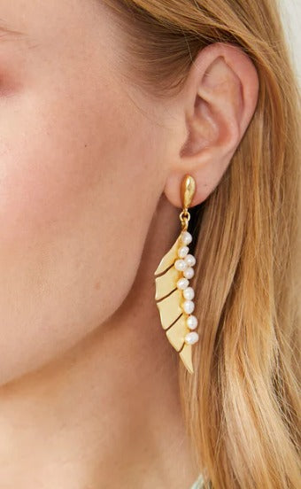 Banana Leaf Pearl Earrings Pearl