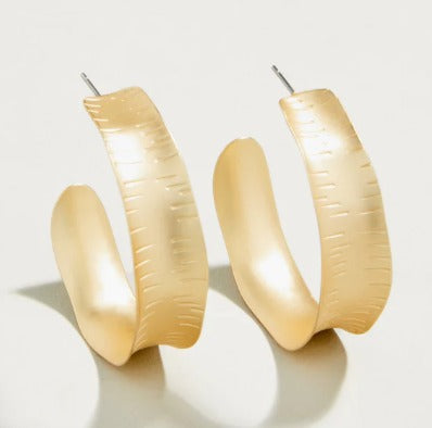 Queenie Hoop Earrings Gold