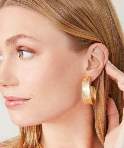 Queenie Hoop Earrings Gold