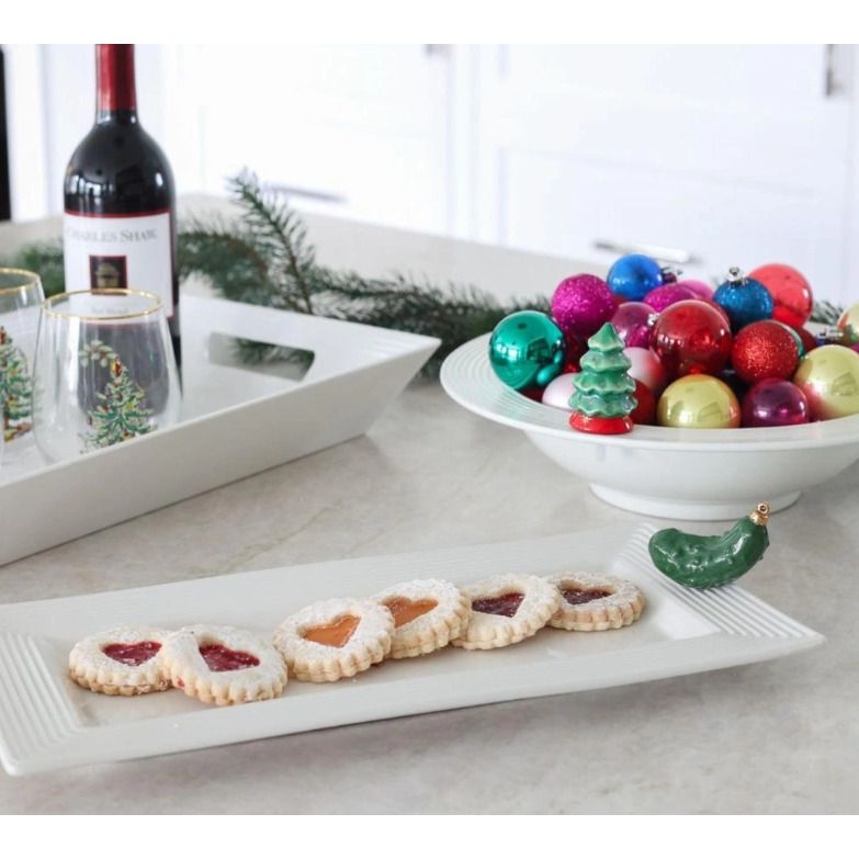 pinstripes bread tray