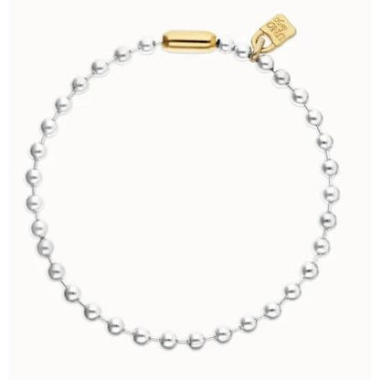 Bead necklace with contrasting accents