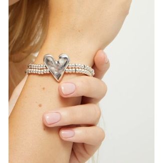 Double elastic bracelet with heart detail