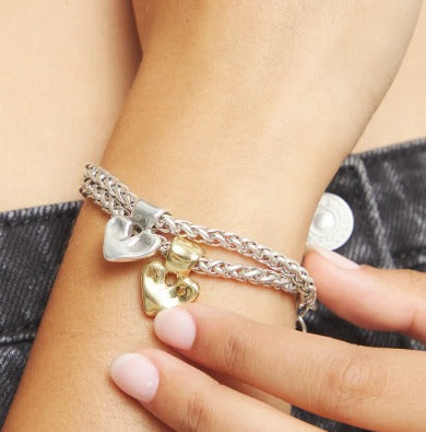Chain bracelet with small heart detail