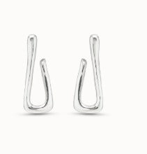 Link shaped hoop earrings