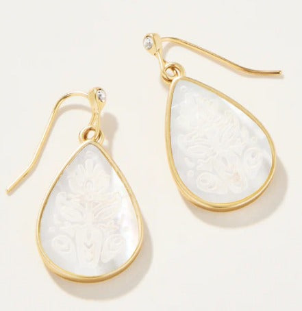 Willa Carved Earrings
