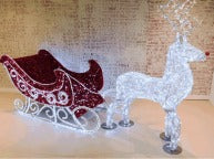 SLEIGH WITH MATCHING REINDEER