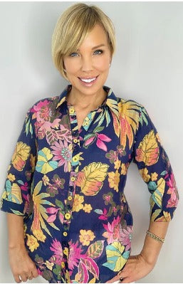 Button blouse Digital print